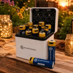 BLUETOUCH nabíječka pro 16 baterií AA/AAA 1.5 V Li-ion - 16 baterií v balení (8× AA, 8× AAA)