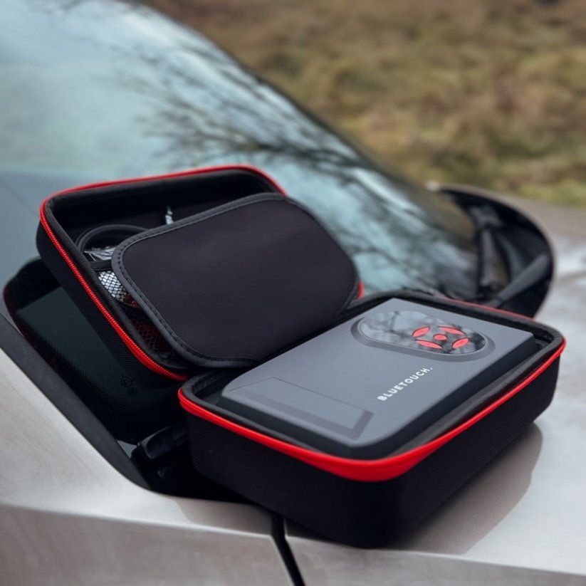 Indító 20 000 mAh kompresszorral és 3000 A BLUETOUCH kimeneti árammal