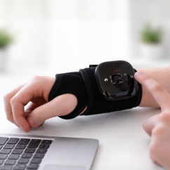 BLUETOUCH – fényterápia csuklóra